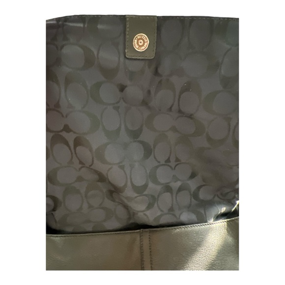 Coach 10204 Black Leather Shoulder Bag Interior Exterior Pockets - Picture 5 of 7